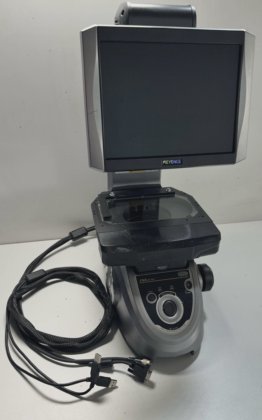 Keyence Digitaler Messprojektor IM-6120 Messmikroskop