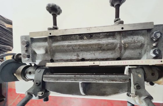 Manual folding machine table version
