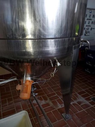 酵母増殖システム用タンク