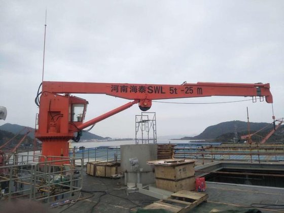 取り付けられたクレーン油圧伸縮ブーム 60 T ジブクレーン伸縮ブームリフティングプラットフォーム望遠鏡リフトプラットフォームマンリフト