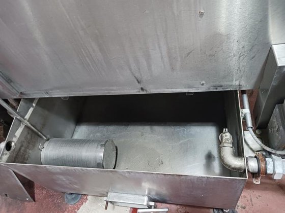 クレート洗浄機