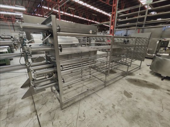 PRESSA PNEUMATICA ORIZZONTALE PER FORMAGGIO