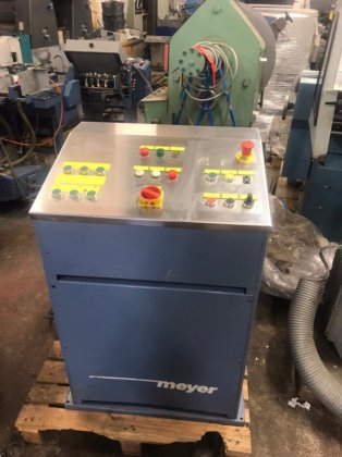 1995 MEYER 1030-F