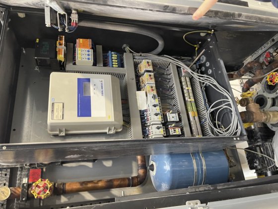 2000 TECHNOTRANS 冷水机