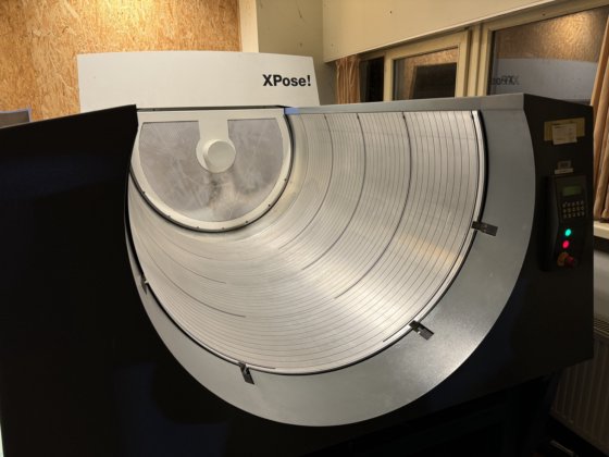 2004 LUESCHER Xpose 180