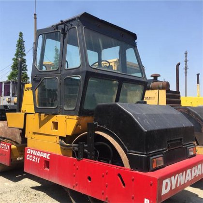 DYNAPAC CC211