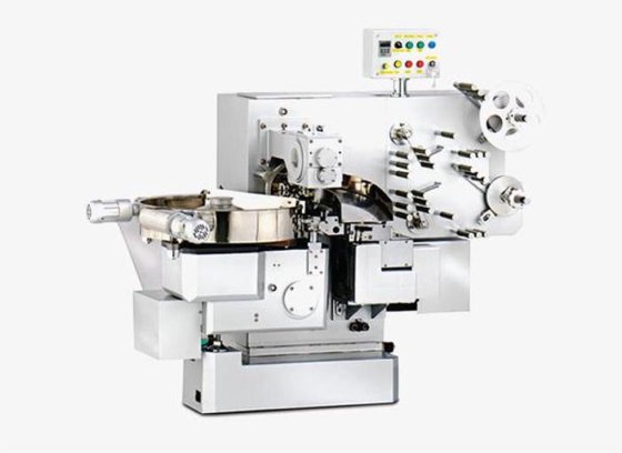 Latini AUTOMATIC CANDY WRAPPING MACHINE