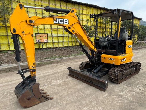 2021 JCB 35Z