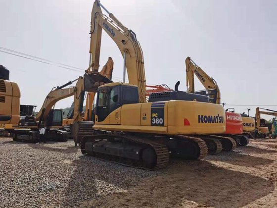 2016 Komatsu PC360-7