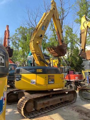 Komatsu PC138us