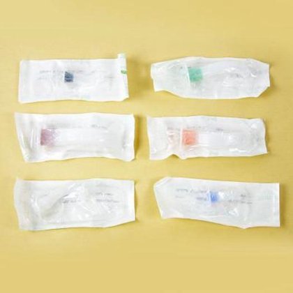 带氧气瓶和 AMBU 的急救箱