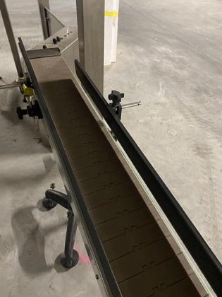 火烈鸟产品旋盖机