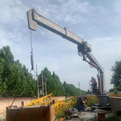 8吨小船渔船甲板起重液压伸缩式海上船用折臂起重机