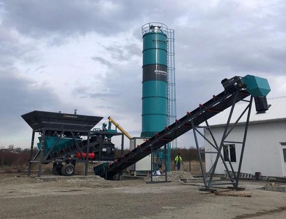 セメント貯蔵サイロ