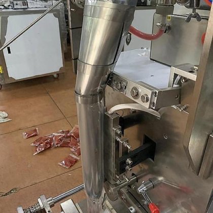 Dession 高刚性番茄酱包装机，用于袋装番茄酱