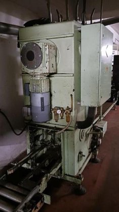 ボックススタッカー