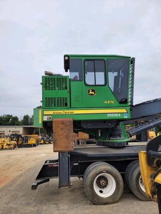 2017 John Deere 437E log