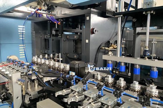 2019年优质全自动宠物瓶装水吹塑机价格