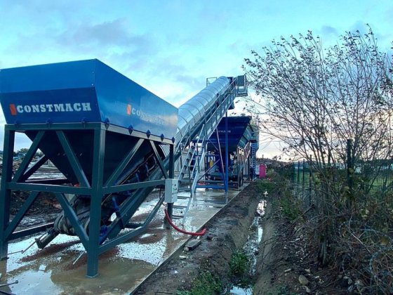 移动混凝土搅拌站预供料系统