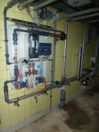 二酸化塩素発生装置