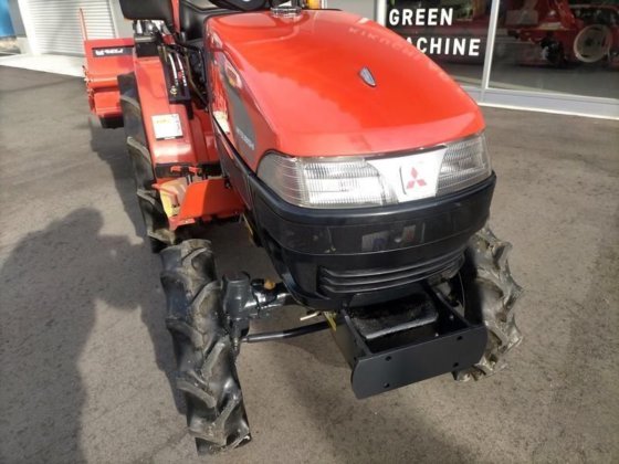 中古トラクター15馬力三菱MT156