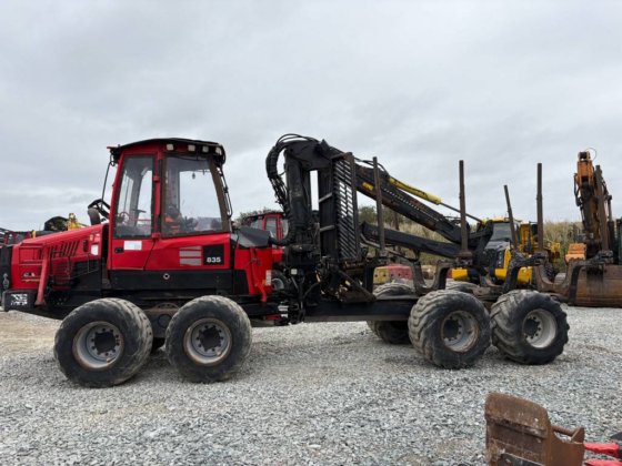 2017 Komatsu 835