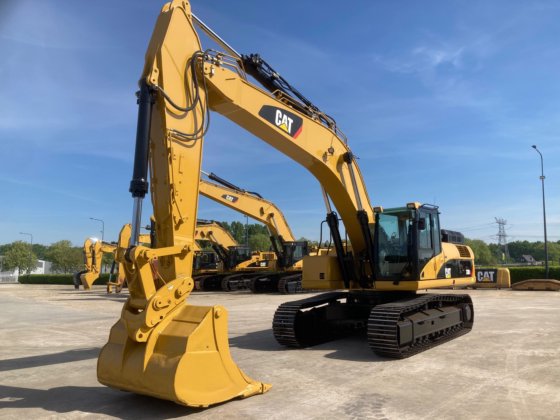 2007 Caterpillar 330DL