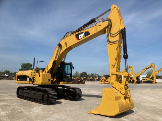 2007 Caterpillar 330DL