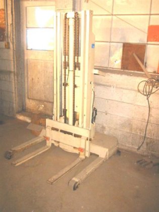 BIG JOE LIFT 2808 in