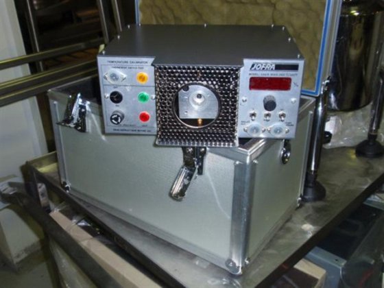 JOFRA TEMPERATURE CALIBRATOR, MODEL 200