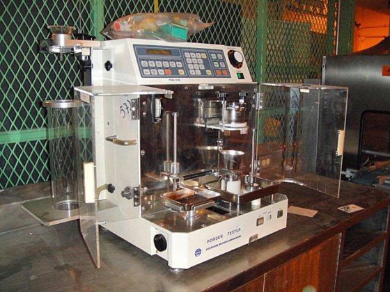 Hosokawa Model PT-N Powder Tester