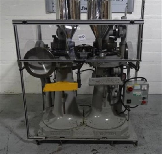 MANESTY DRYCOTA TABLET PRESS, 16