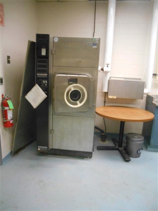 Amsco 2021 Autoclave 7786 in