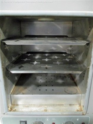 VWR INCUBATOR, MODEL 1310 7823