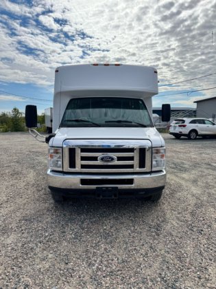 2018 Ford E-450