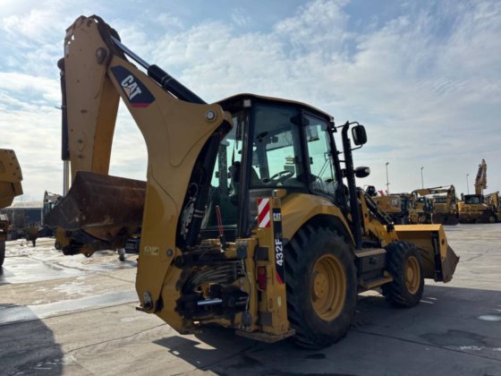 2017 CAT 432F2