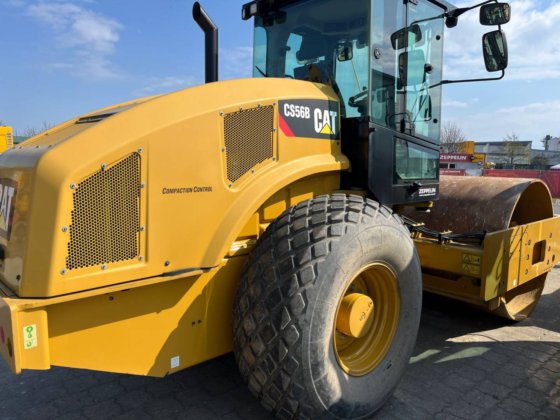 2018 CAT CS56B