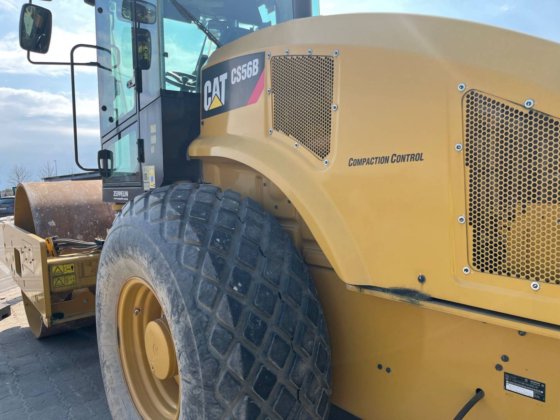 2018 CAT CS56B