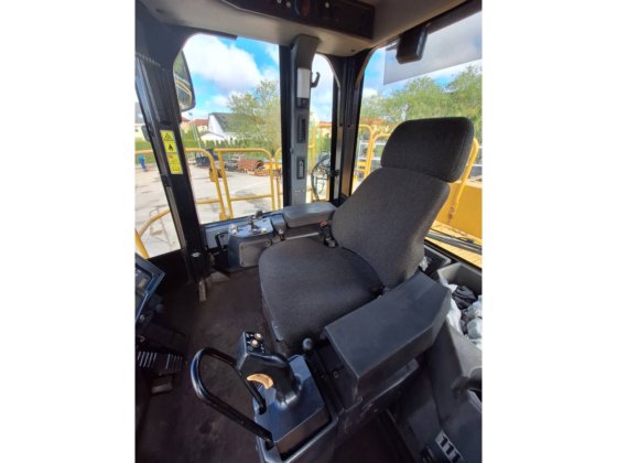 2012 CAT 988H