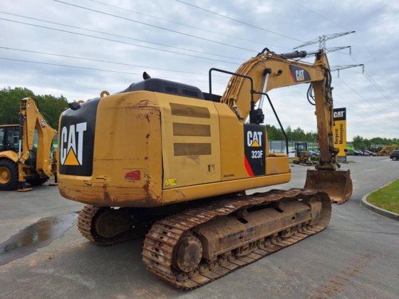 2017 CAT 323FL