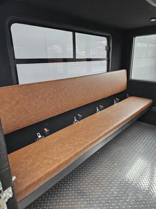 Pistentech 运输舱可容纳 15 人