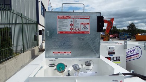 TRANSCUBE 合同 2000 升