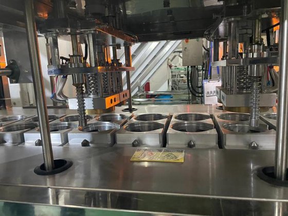 自動シールボウルカップ食品キャンディクッキーポップコーンインスタント麺ジャーパッキングマシン