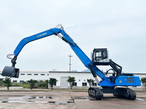 邦尼 WZY48-8 48 吨履带式液压物料装卸机