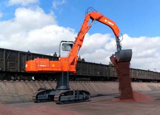 邦尼 WZY48-8 48 吨履带式液压物料装卸机