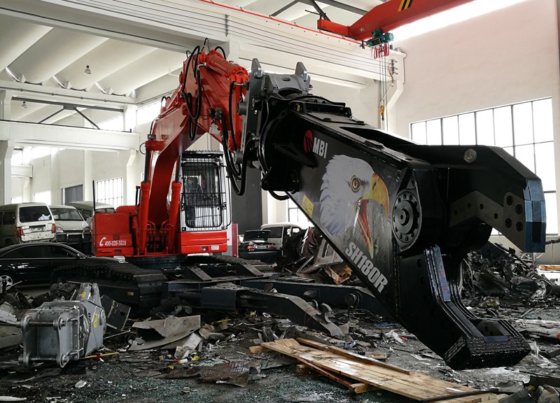 邦尼 CJ420-8 42 吨液压拆解机