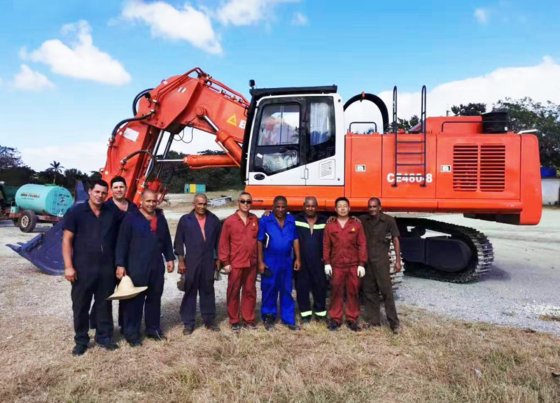 邦尼 CE480-8 48 吨液压挖掘机