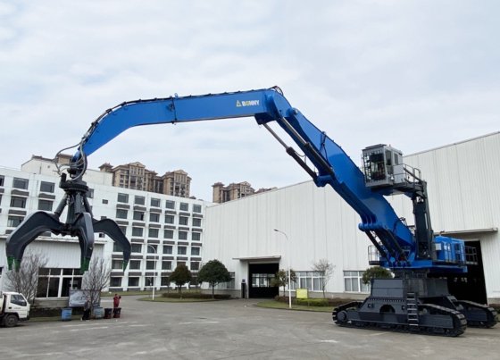 邦尼 WZY140 140 吨大型履带式物料装卸机（定制）