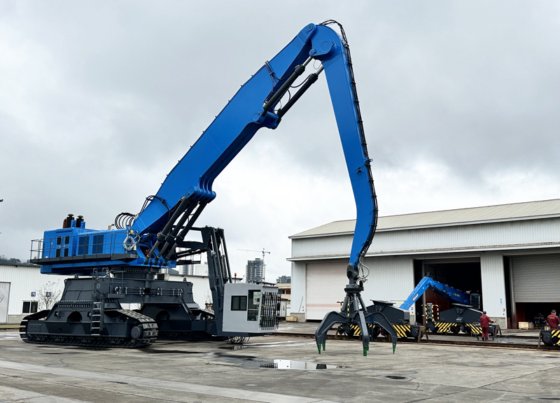 邦尼 WZY140 140 吨大型履带式物料装卸机（定制）