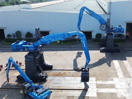 邦尼 BHC190 190 吨大型龙门式履带材料装卸机（定制）